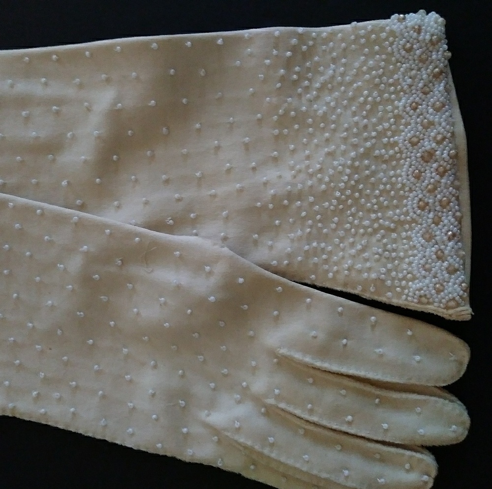 Vintage cotton beaded gloves